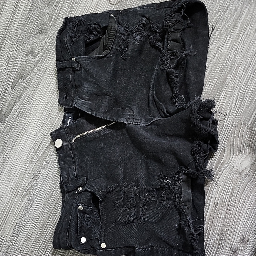 Black almost famous shorts